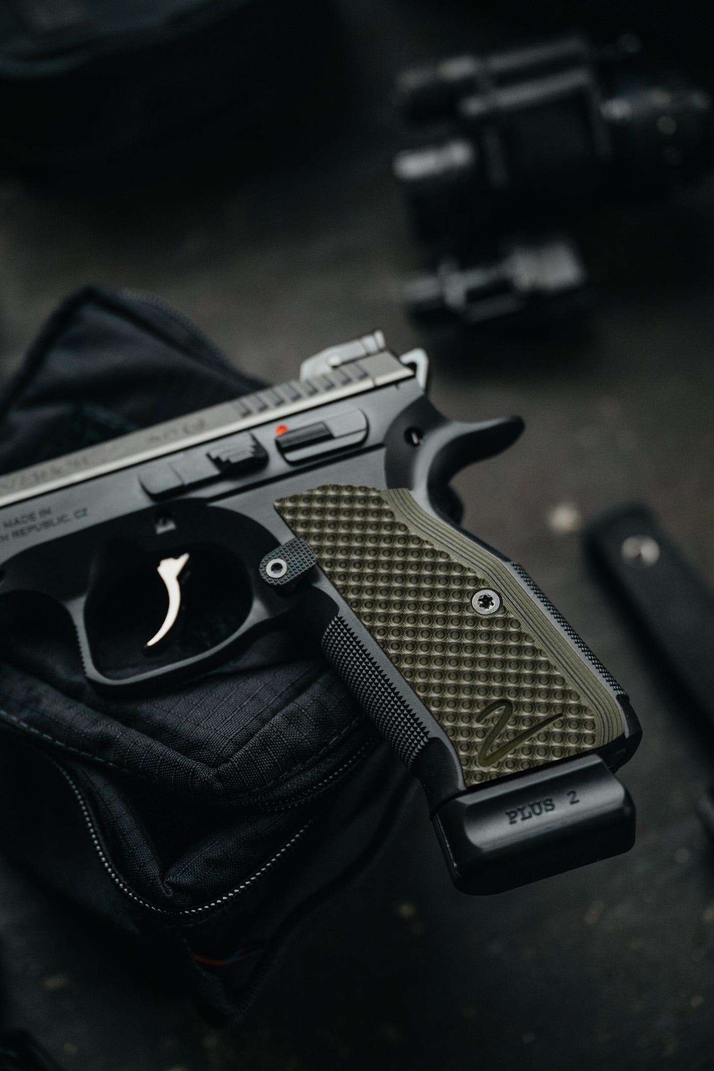 CZ Shadow 2 - BOGIES G-10 - Slim fit
